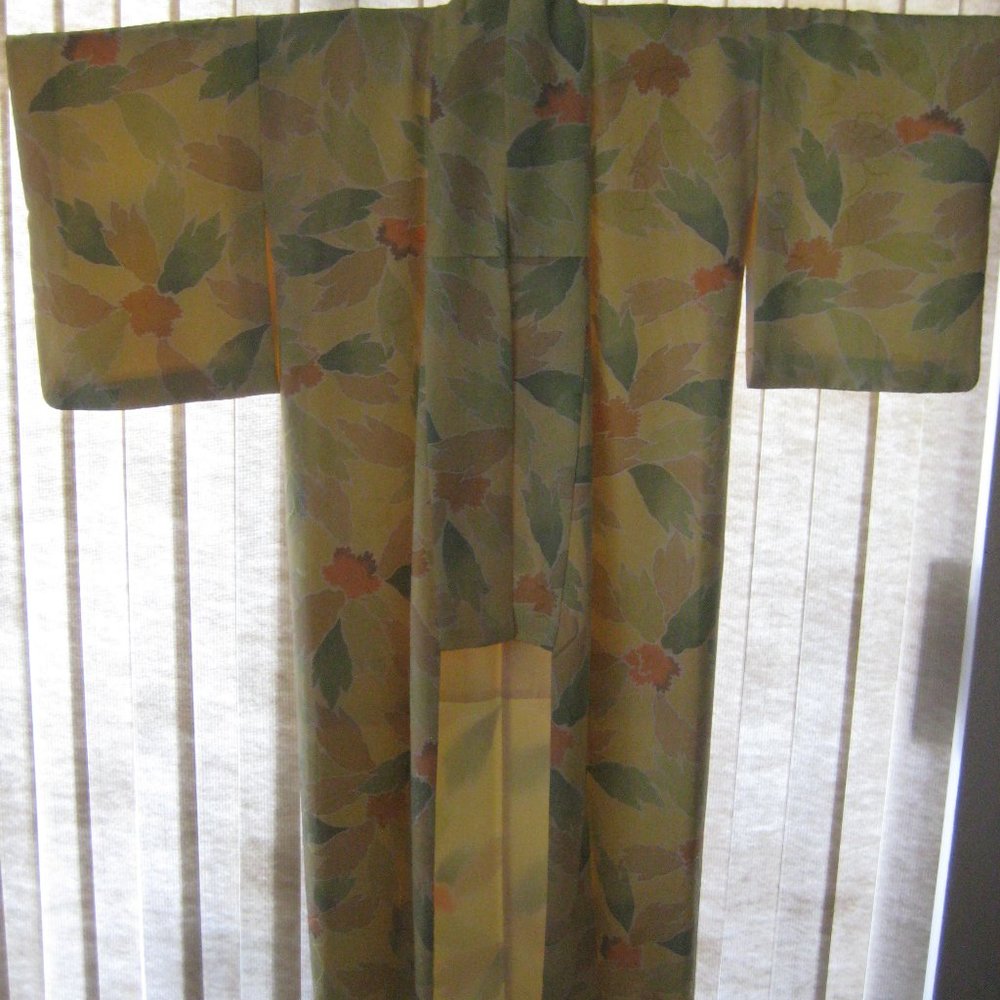 Vintage 100% Silk Kimono from Kyoto Japan Tomesode